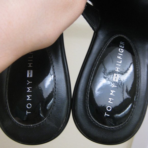 NWOT Tommy Hilfiger black leather wedges 7.5 - Picture 6 of 7